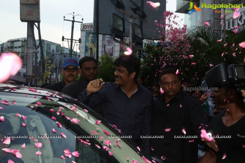 Nagarjuna launches Kalyan Jewellers at Punjagutta, Hyderabad