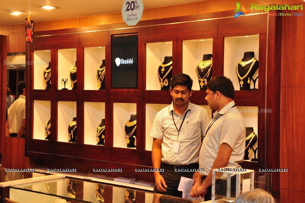 Nagarjuna launches Kalyan Jewellers at Punjagutta, Hyderabad