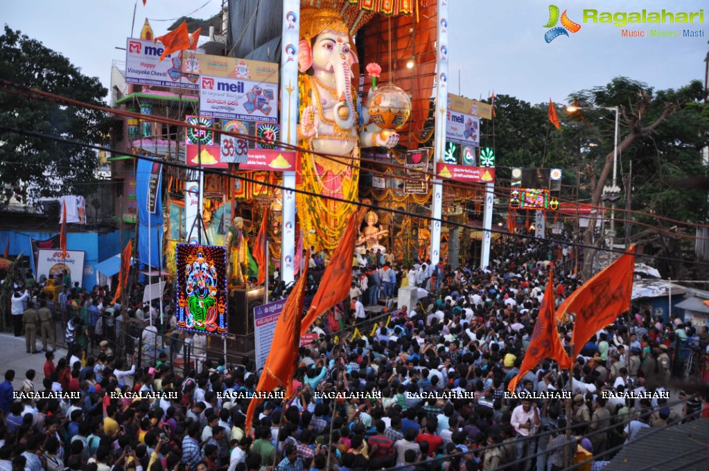 Crowd at Khairatabad Ganesh 2015, Hyderabad