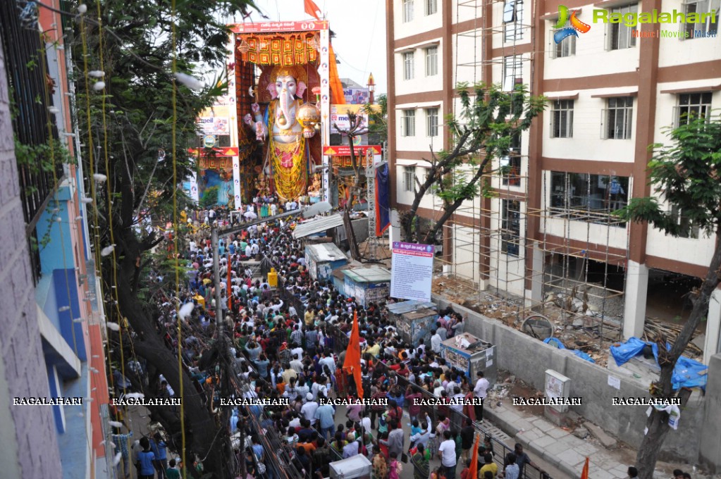 Crowd at Khairatabad Ganesh 2015, Hyderabad