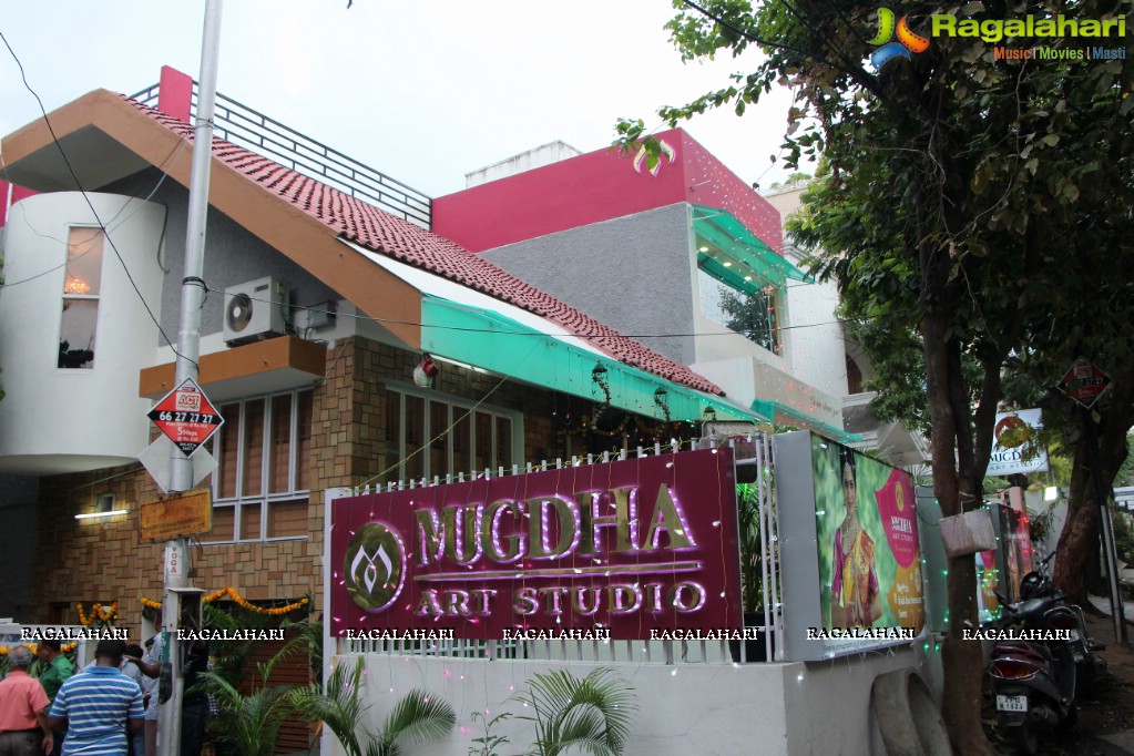 Grand Launch of Mugdha Art Studio by Kajal Aggarwal in Hyderabad
