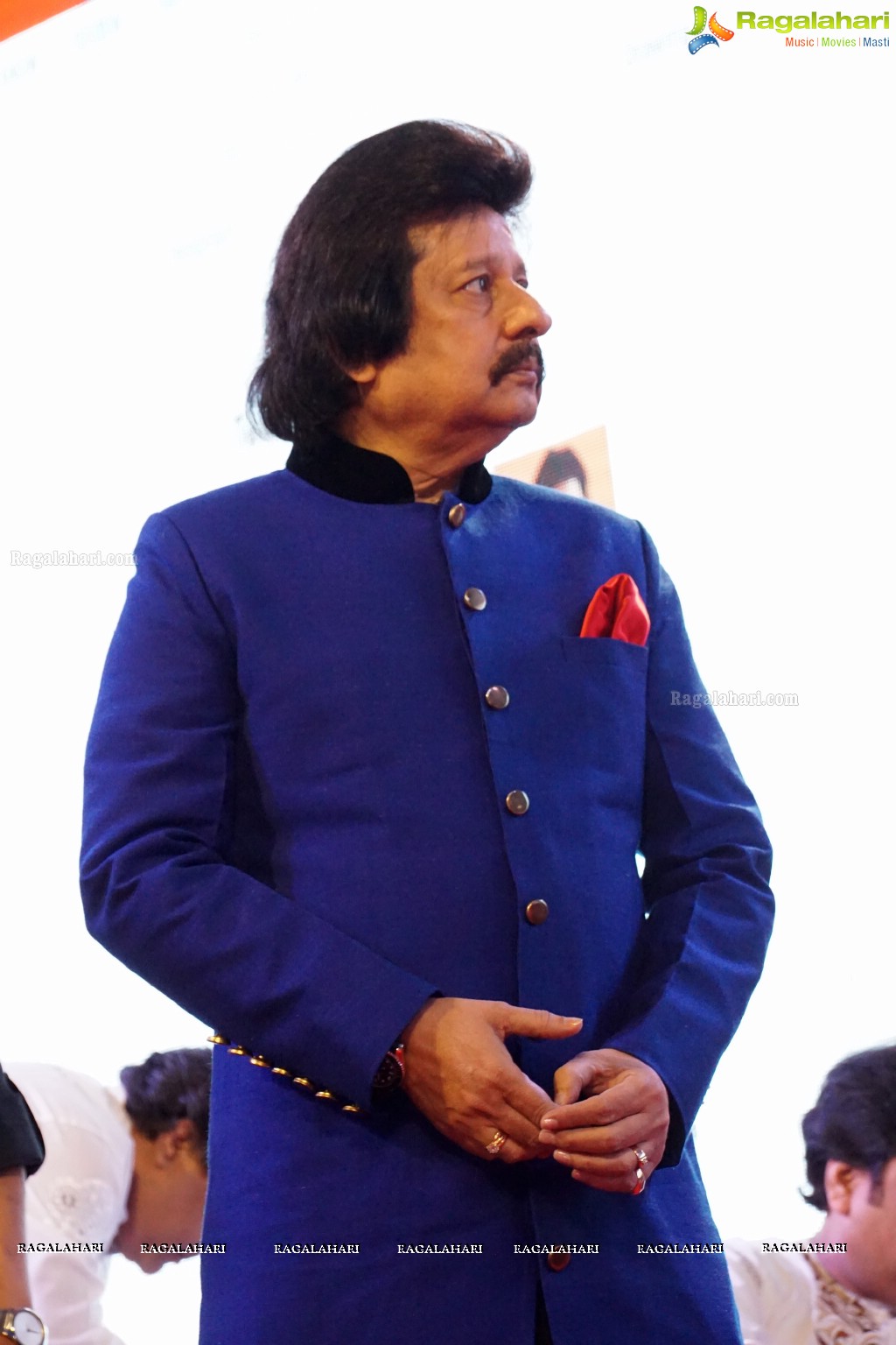 Pankaj Udhas - Live Ghazal Concert by Prayas, Hyderabad