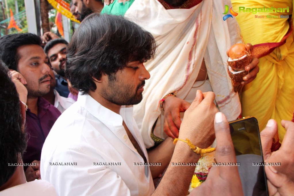 Sai Dharam Tej launches Reliance 'Jionet' High Speed Wi-Fi Internet Service at Khairatabad Ganeshotsav, Hyderabad