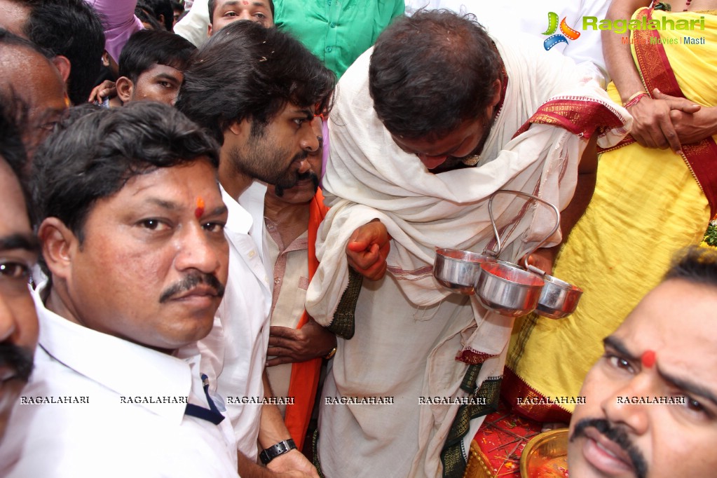 Sai Dharam Tej launches Reliance 'Jionet' High Speed Wi-Fi Internet Service at Khairatabad Ganeshotsav, Hyderabad