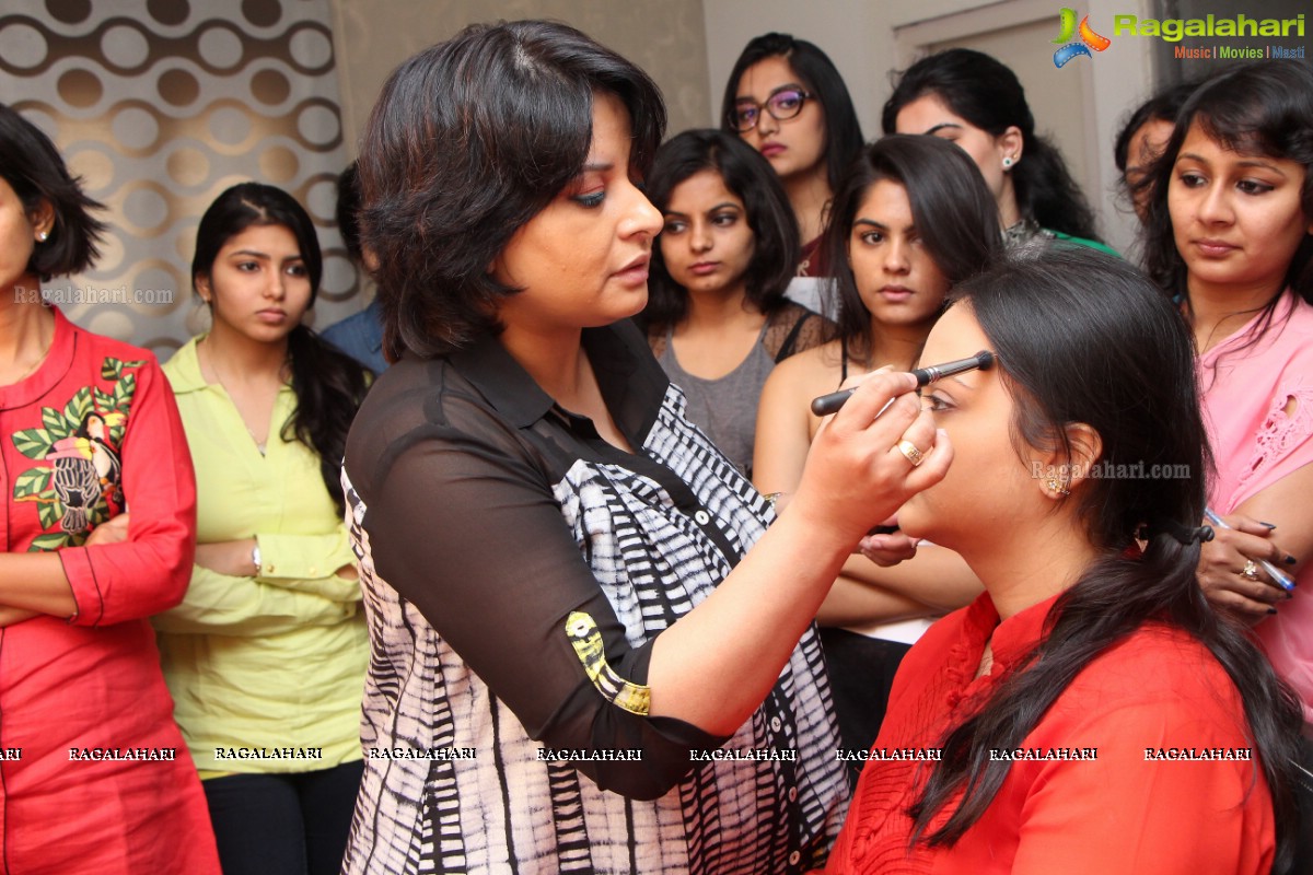 Tamanna Rooz Makeup Workshop at Panache The Finishing Touch, Hyderabad