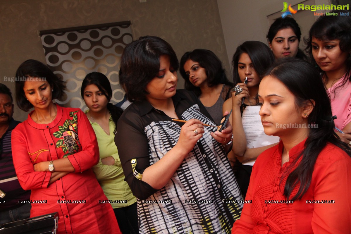 Tamanna Rooz Makeup Workshop at Panache The Finishing Touch, Hyderabad