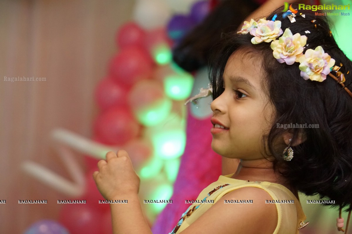 5th Birthday Party of Twins Sniddha-Srishti at Hotel Daspalla, Hyderabad