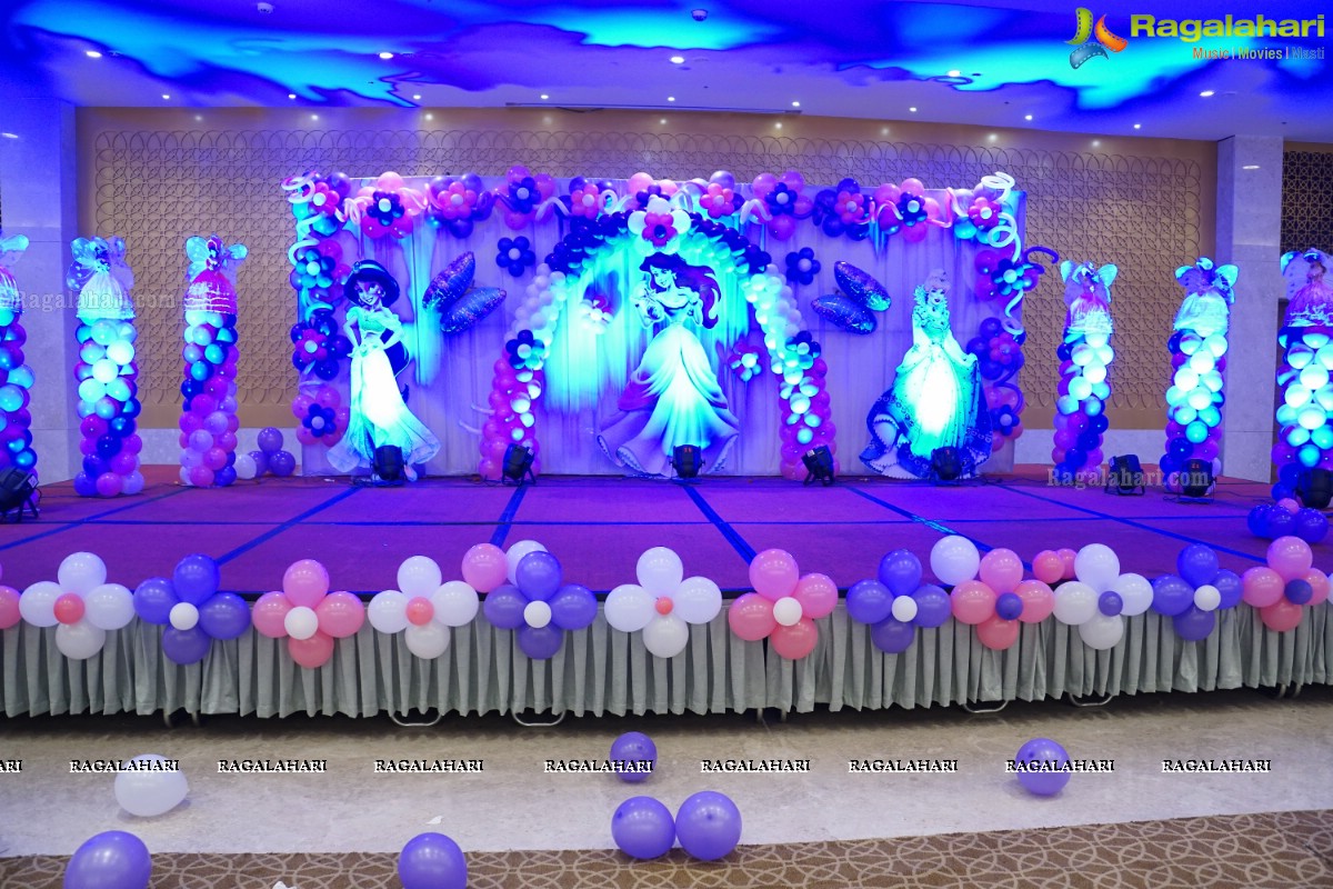 5th Birthday Party of Twins Sniddha-Srishti at Hotel Daspalla, Hyderabad