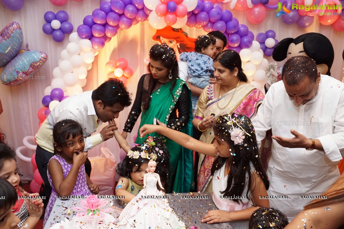 5th Birthday Party of Twins Sniddha-Srishti at Hotel Daspalla, Hyderabad