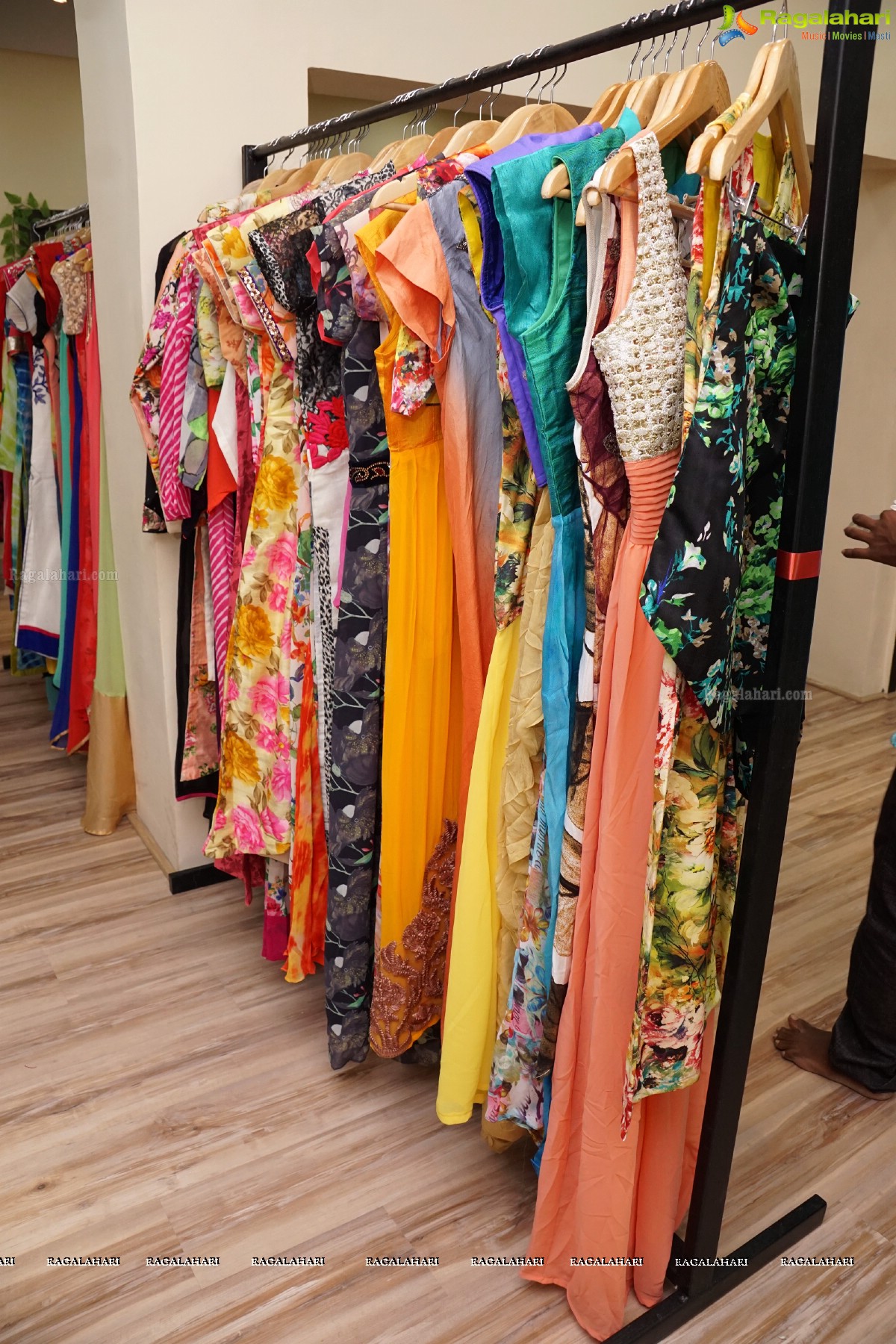 VR Pitara's New Design Collection inaugurated by Sashi Nahata, Hyderabad