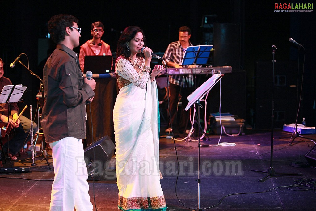 Musical Moments of Sunitha with Shriya at Atlanta