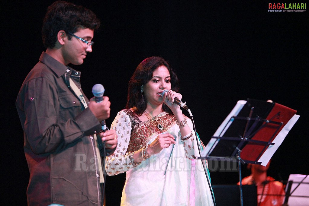 Musical Moments of Sunitha with Shriya at Atlanta