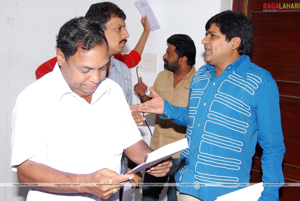 Padmanabham Felicitated by Telugu Film Comedians