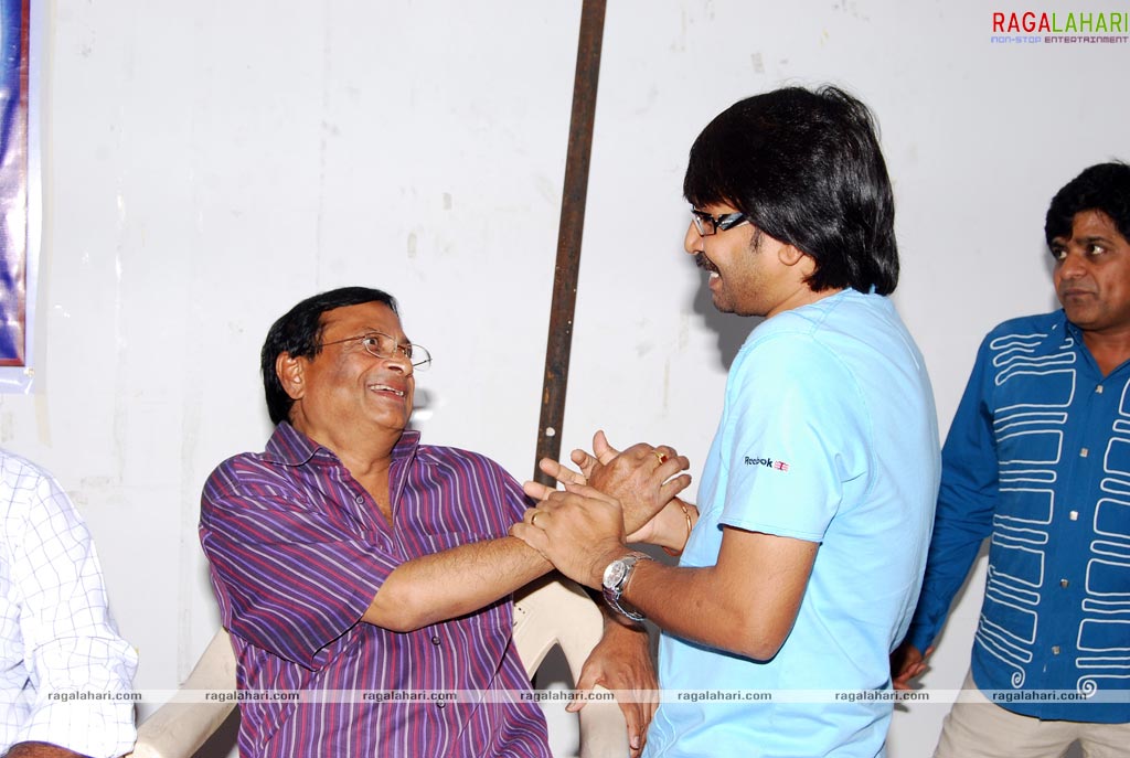 Padmanabham Felicitated by Telugu Film Comedians