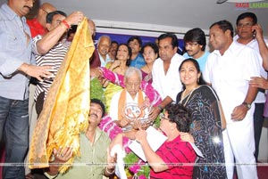 Padmanabham Felicitated by Telugu Film Comedians