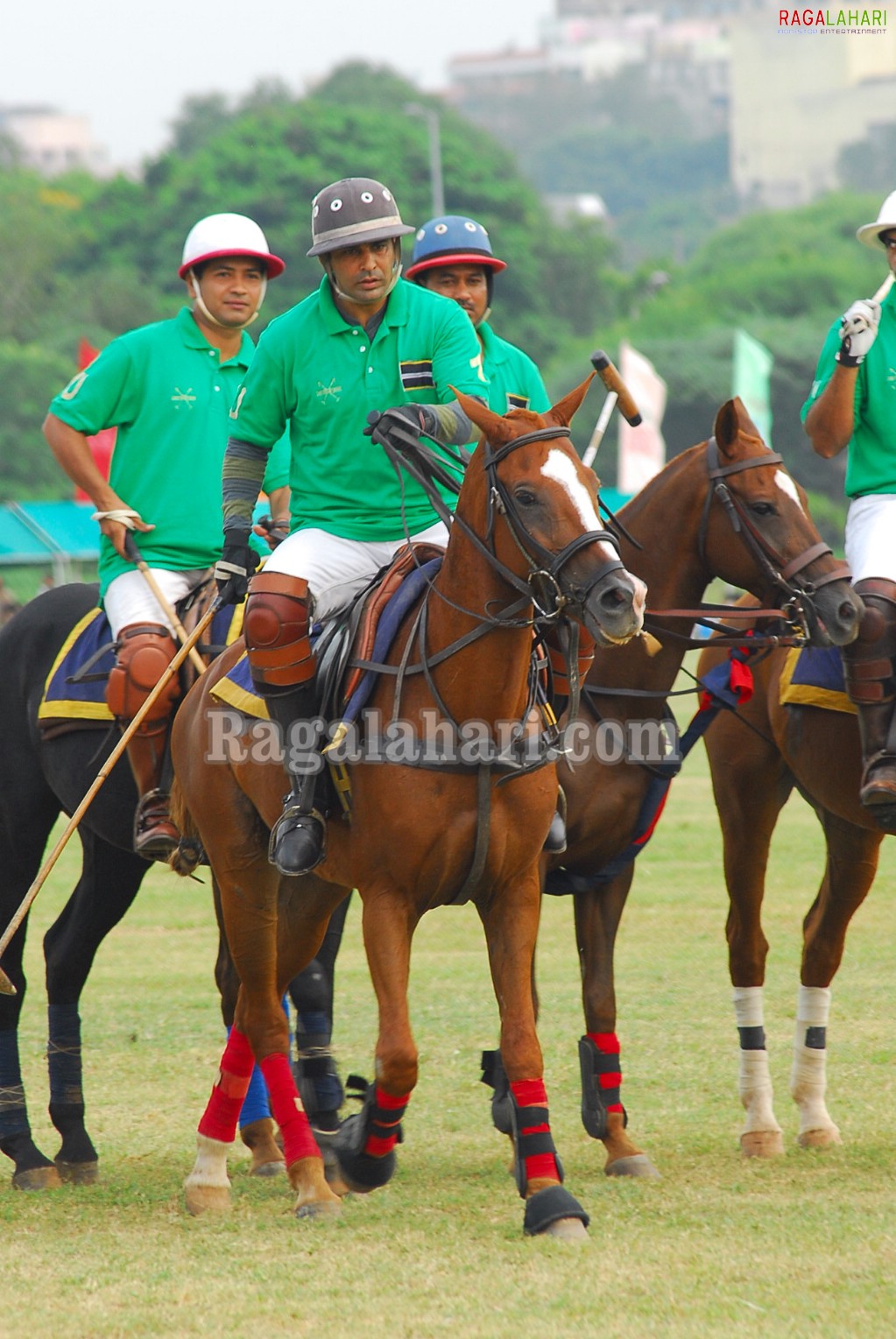 Ram Charan Teja, Shilpa Reddy at Hyderabad Polo Ground