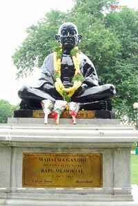 Tushar Gandhi with Mahatma Unit at Bapu Ghat