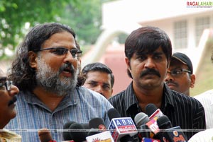 Tushar Gandhi with Mahatma Unit at Bapu Ghat