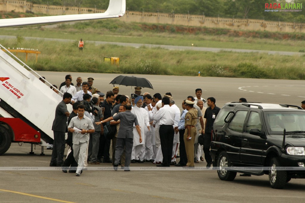 Andhra Pradesh pays Homage to YS Raja Sekhara Reddy