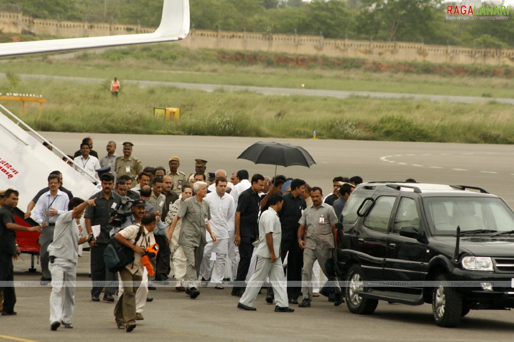 Andhra Pradesh pays Homage to YS Raja Sekhara Reddy