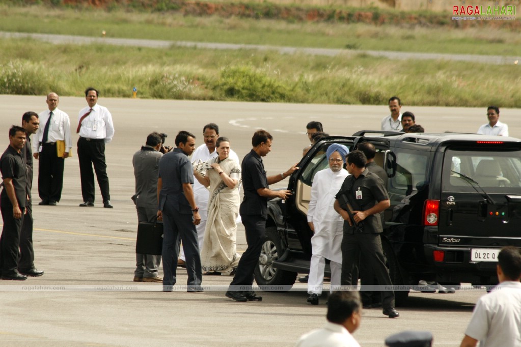 Andhra Pradesh pays Homage to YS Raja Sekhara Reddy