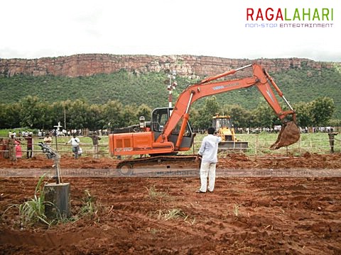 Andhra Pradesh pays Homage to YS Raja Sekhara Reddy