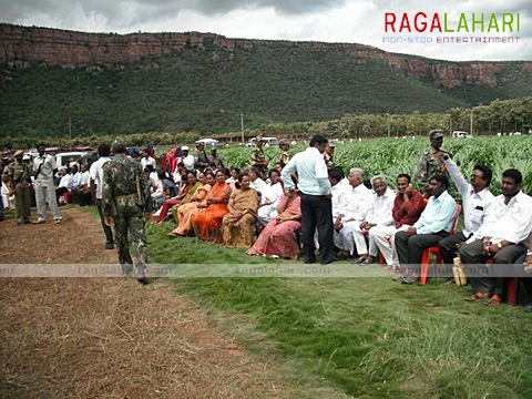 Andhra Pradesh pays Homage to YS Raja Sekhara Reddy