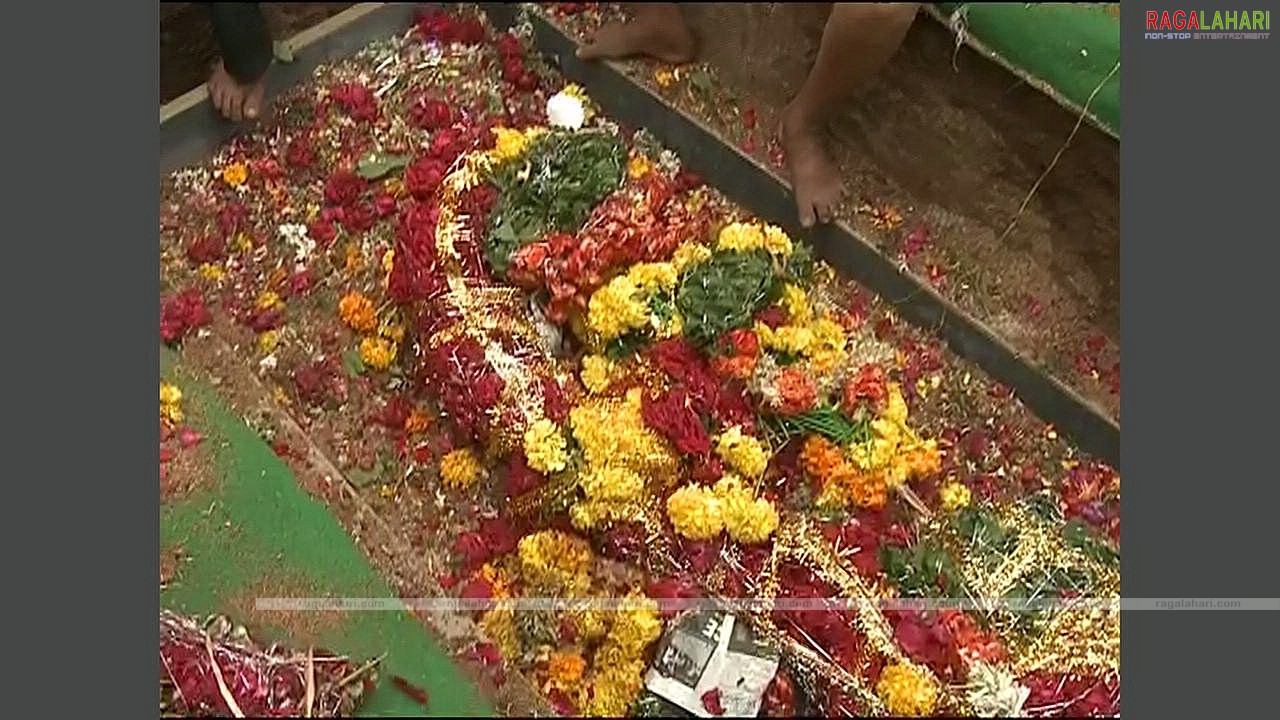 Andhra Pradesh pays Homage to YS Raja Sekhara Reddy