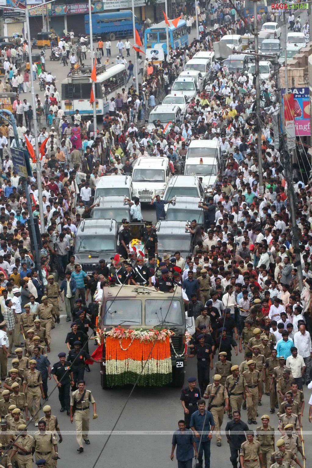 Andhra Pradesh pays Homage to YS Raja Sekhara Reddy