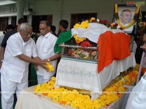 Andhra Pradesh Pays Homage to YS Raja Sekhara Reddy