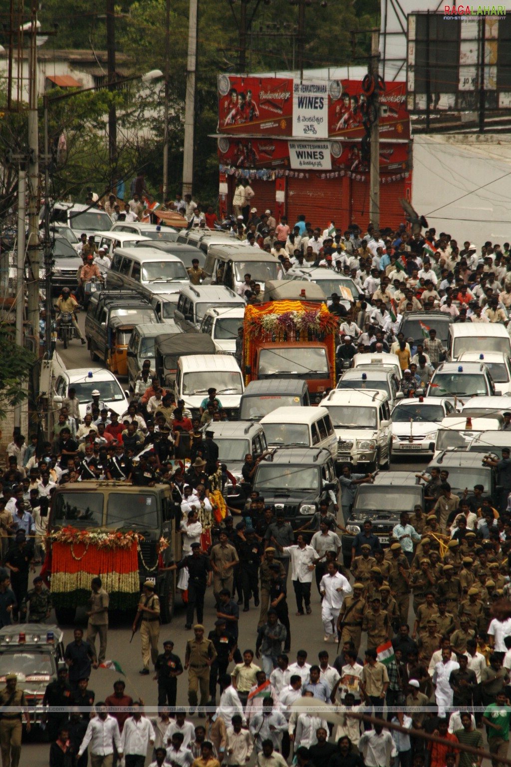 Andhra Pradesh pays Homage to YS Raja Sekhara Reddy