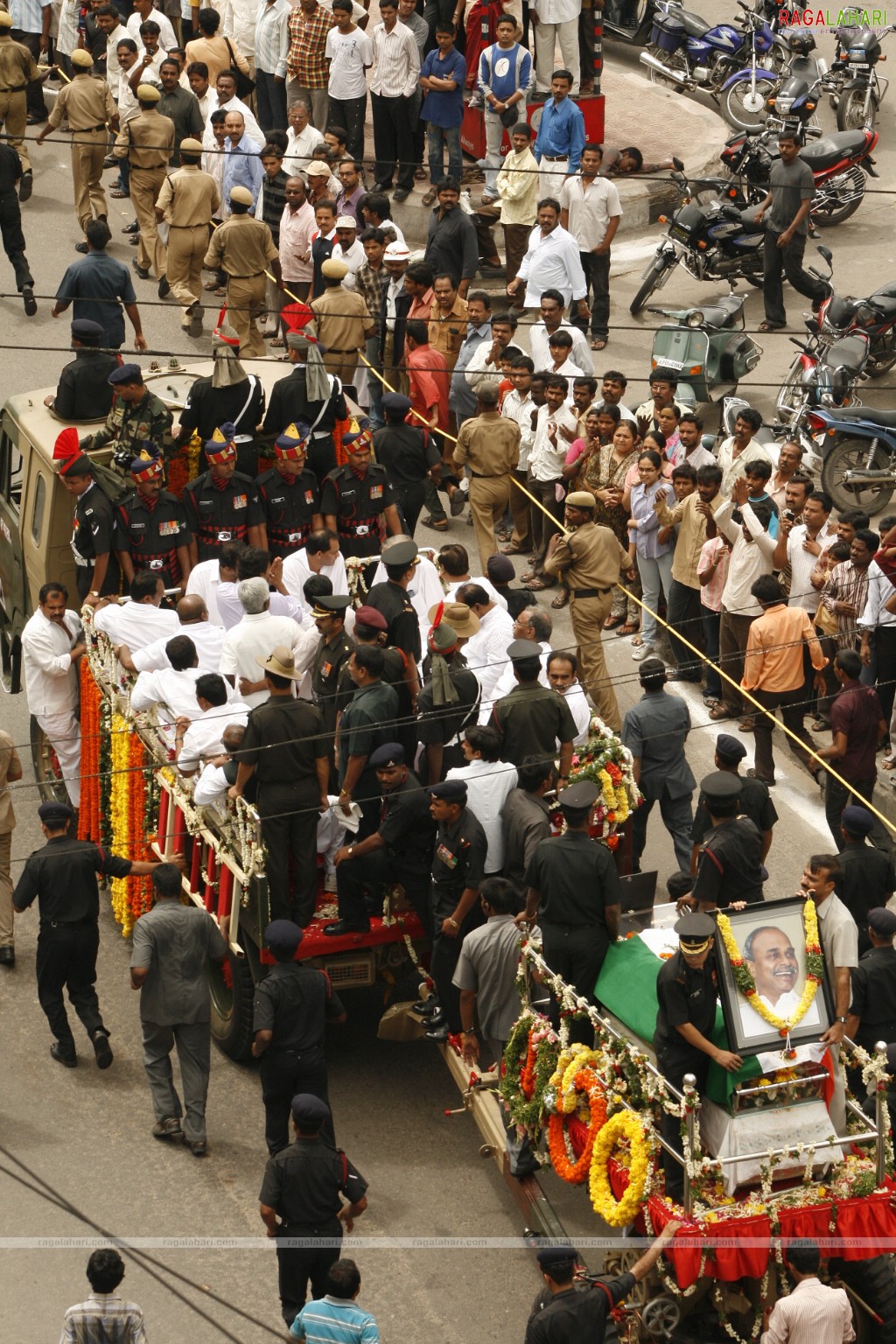 Andhra Pradesh pays Homage to YS Raja Sekhara Reddy