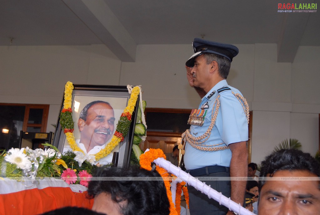 Andhra Pradesh pays Homage to YS Raja Sekhara Reddy