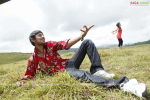 Varun Sandesh, Neha Sharma