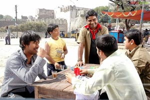 Varun Sandesh, Neha Sharma