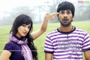 Varun Sandesh, Neha Sharma