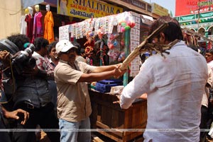 Mahatma Working Stills